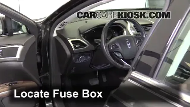 2013 Lincoln MKZ 2.0L 4 Cyl. Turbo Fuse (Interior) Replace